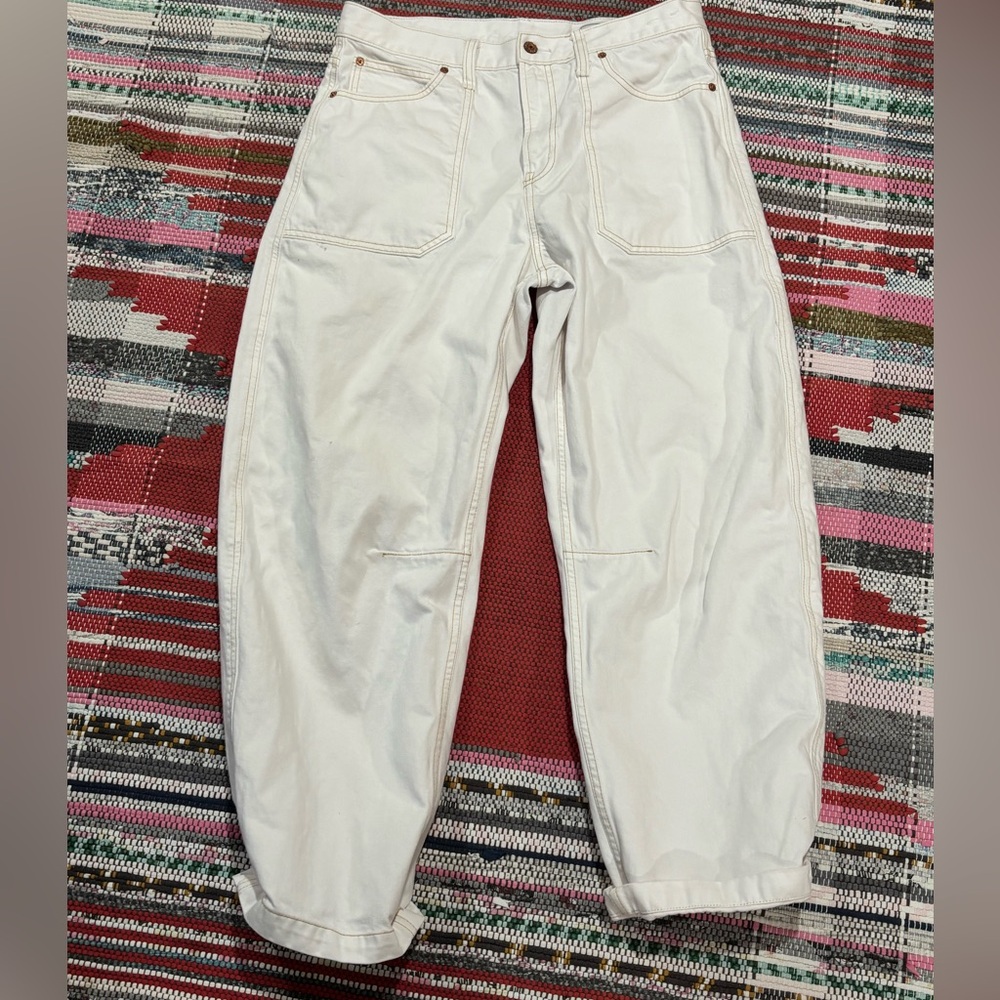 GAP White High Rise Barrel Carpenter Pants Jeans with Gold Stitching 12 R 31